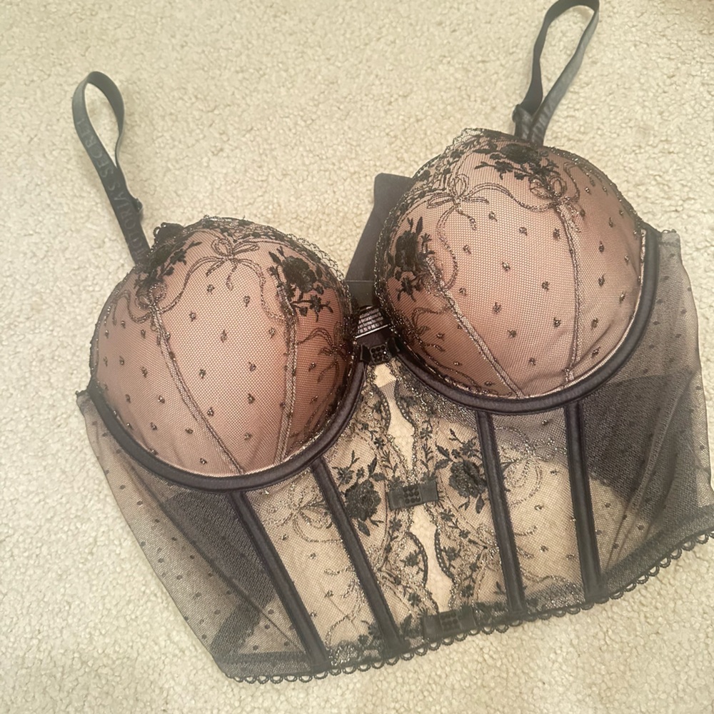 Brand New VS corset bra Very Sexy size 36C